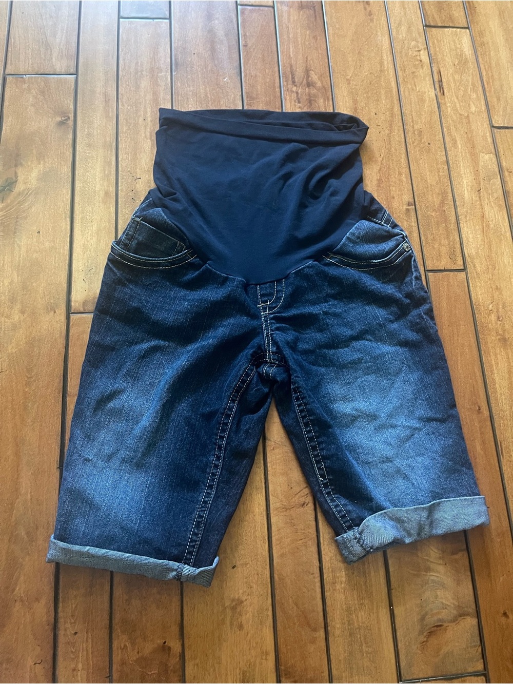 Indigo Blue Premium Maternity Denim Bermuda Shorts
S/P
